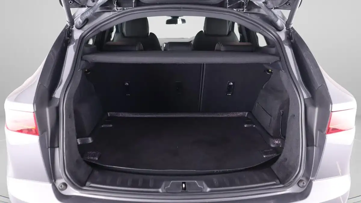 2019-jaguar-e-pace-20-i4d-r-dynamic-150ps-big-23