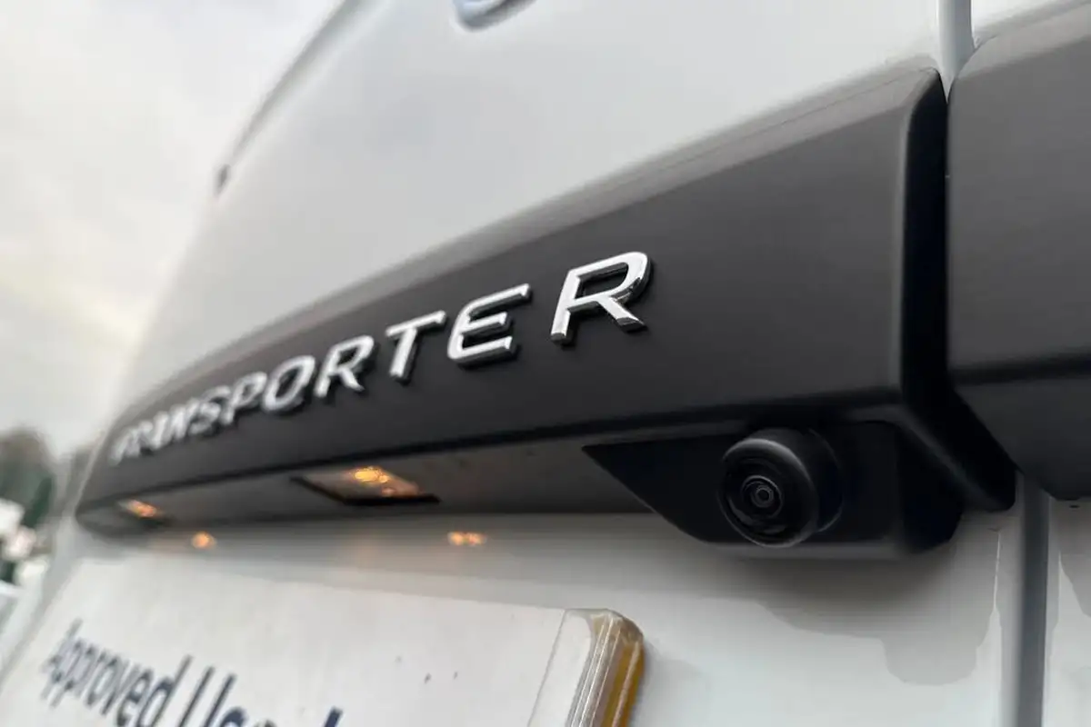 2025-volkswagen-transporter-20tdi-t30-commerce-plus-bmt-swb-150pseu6e-big-31