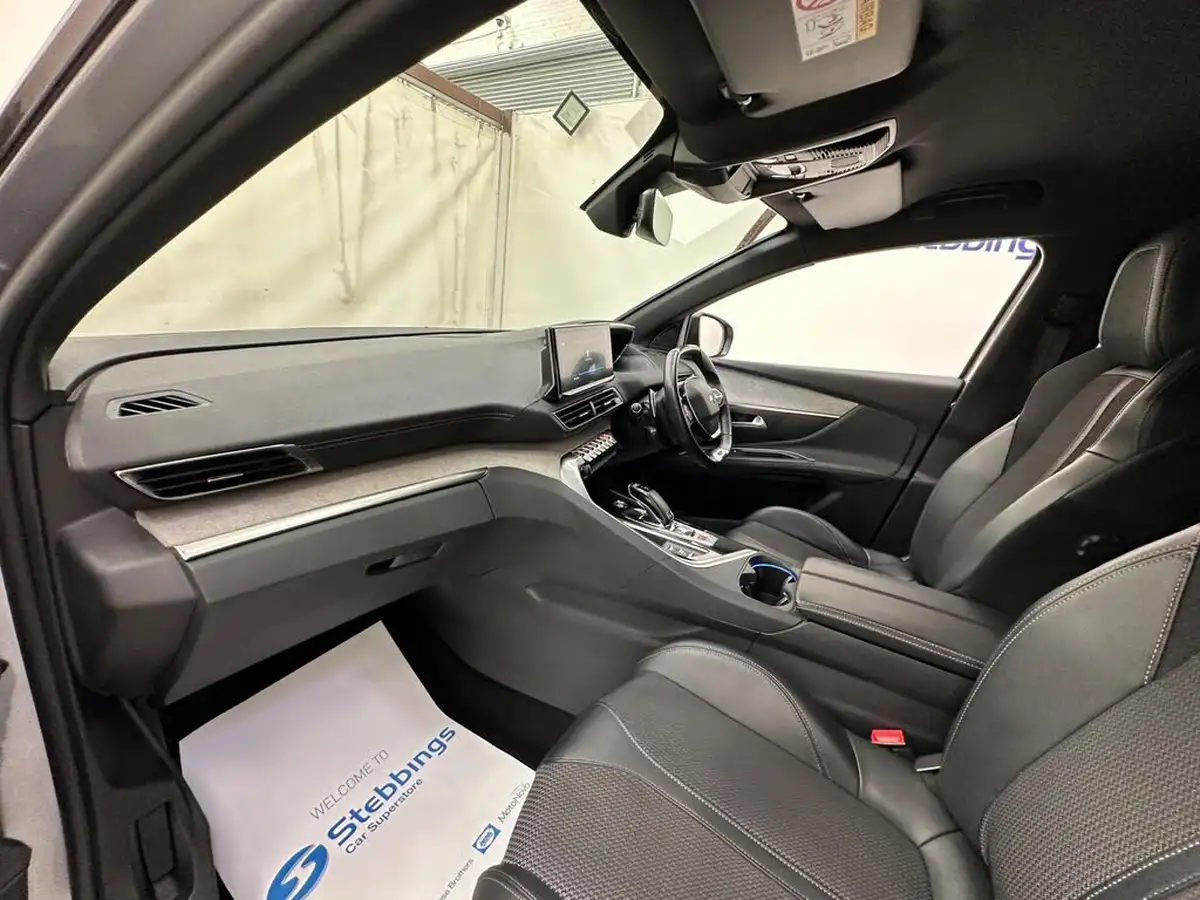 2022-peugeot-5008-suv-12-puretech-gt-eat8-big-27