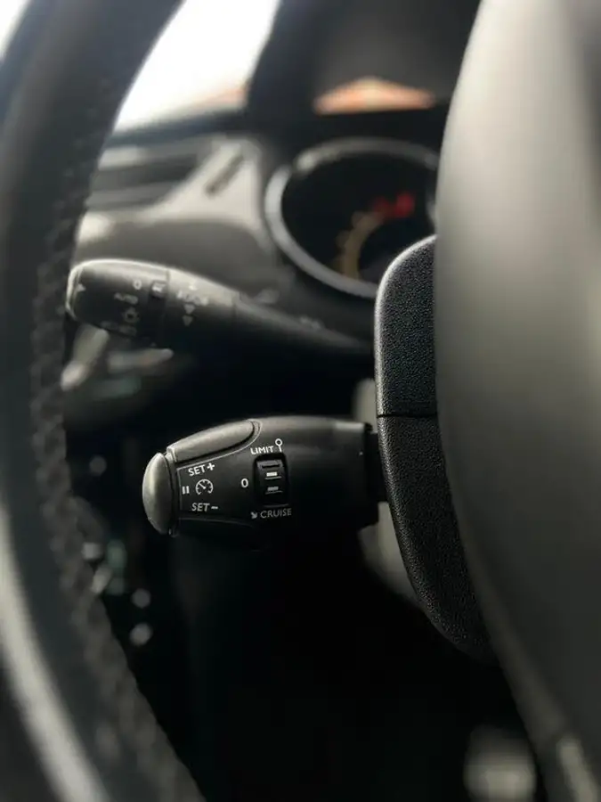 2011-citroen-ds3-16e-hdi-dsport-plus-big-26