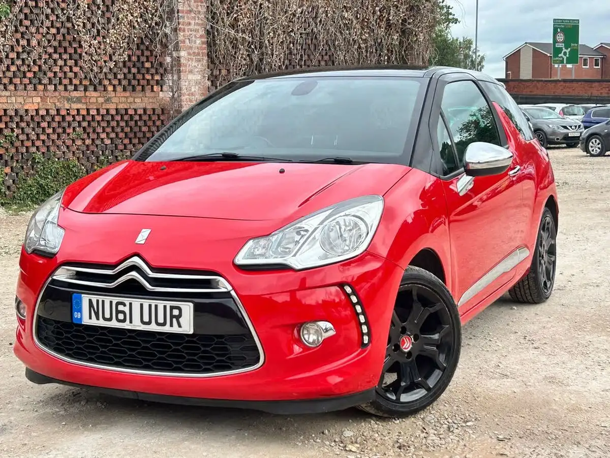 2011-citroen-ds3-16e-hdi-dsport-plus-big-2