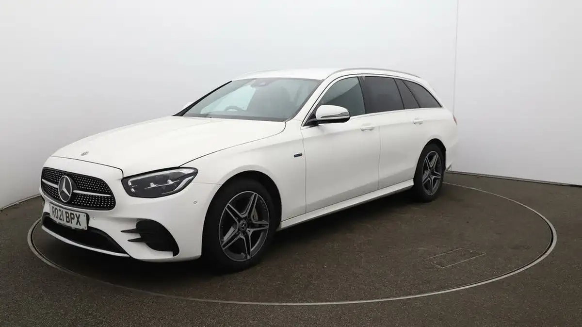 2021-mercedes-benz-e-class-20d-e300de-amg-line-edition-estate-5d-big-69