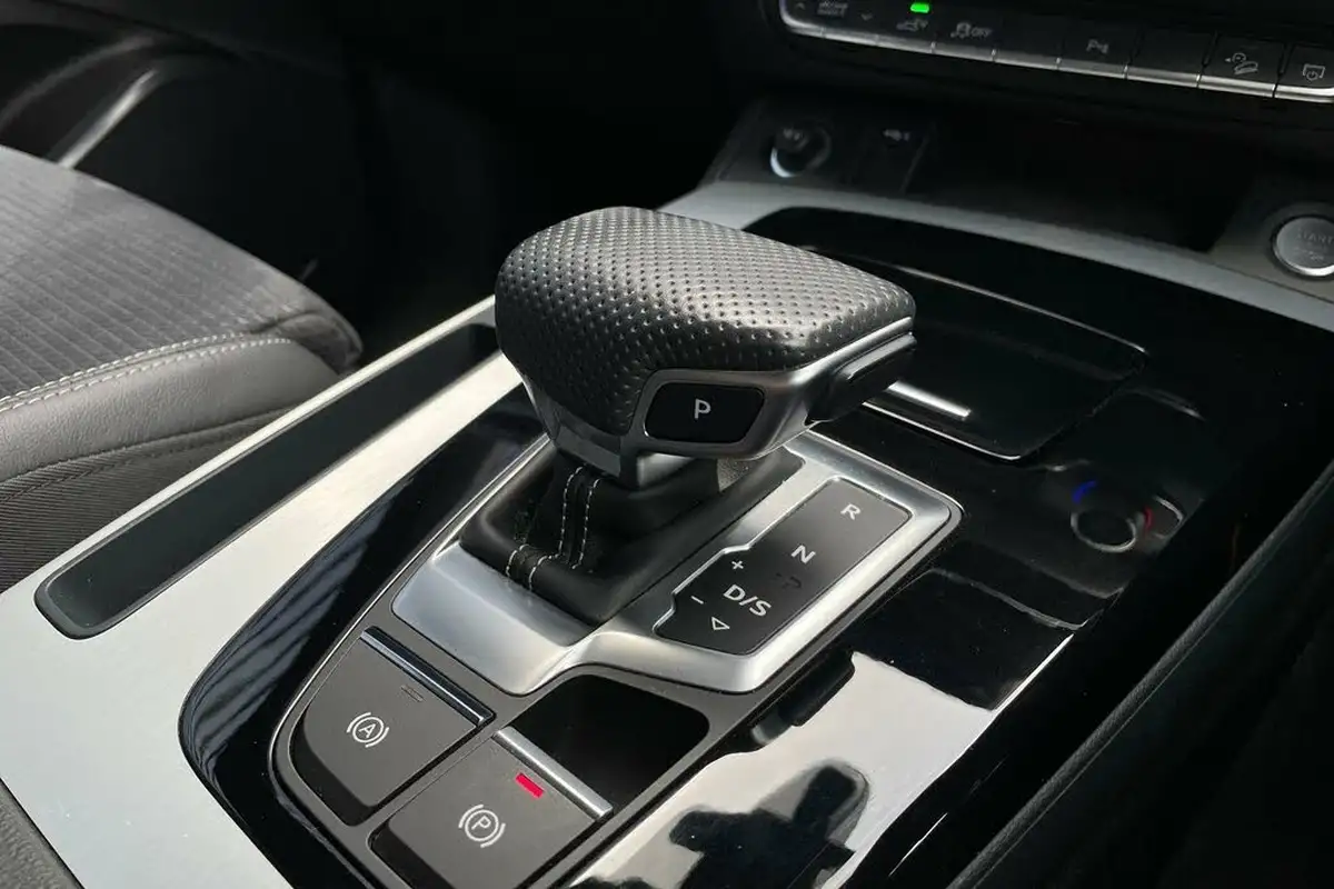 2021-audi-q5-20-50-tfsi-e-s-line-station-wagon-big-33