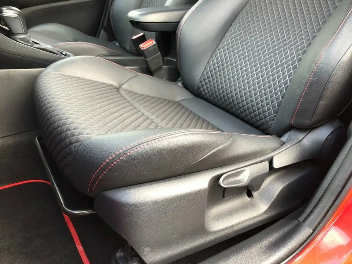 2021-toyota-yaris-15-vvt-i-launch-edition-big-32