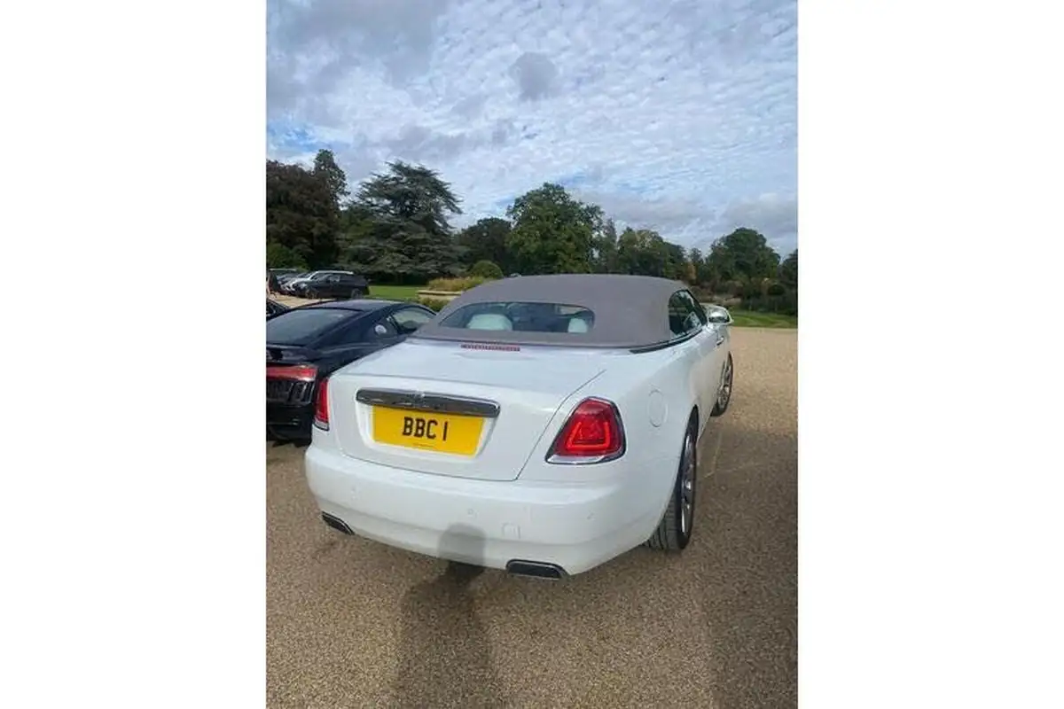 2016-rolls-royce-dawn-66-big-14