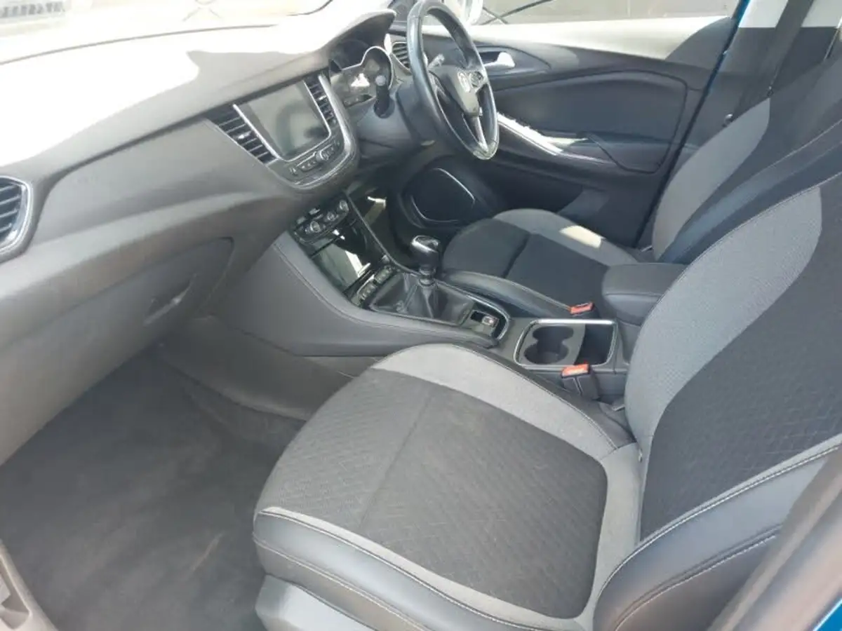 2021-vauxhall-grandland-x-12-griffin-big-4