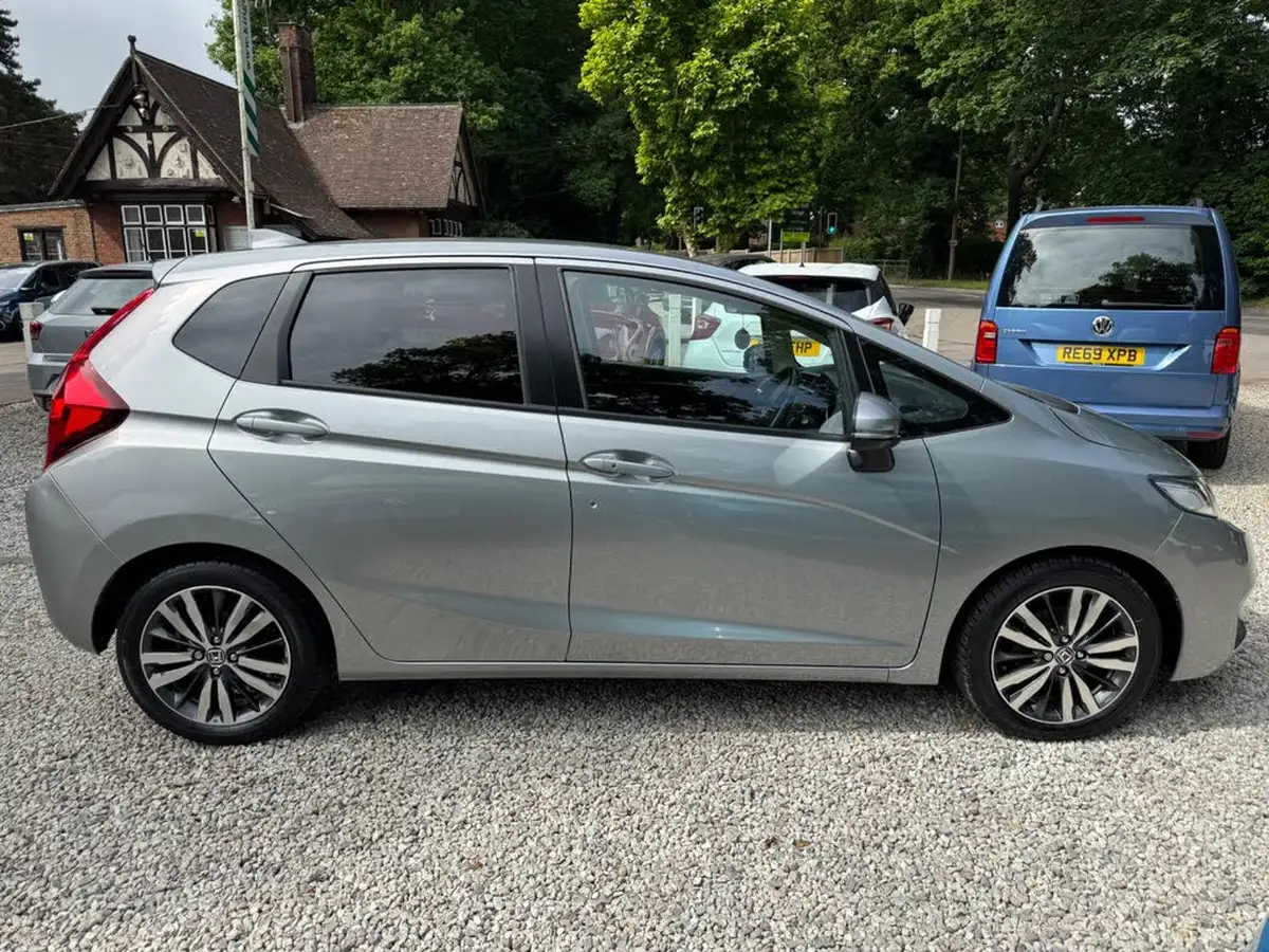 2016-honda-jazz-13-i-vtec-ex-cvt-big-7