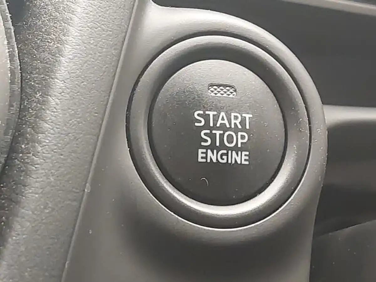 2023-mazda-mazda2-15-skyactiv-g-se-l-big-15