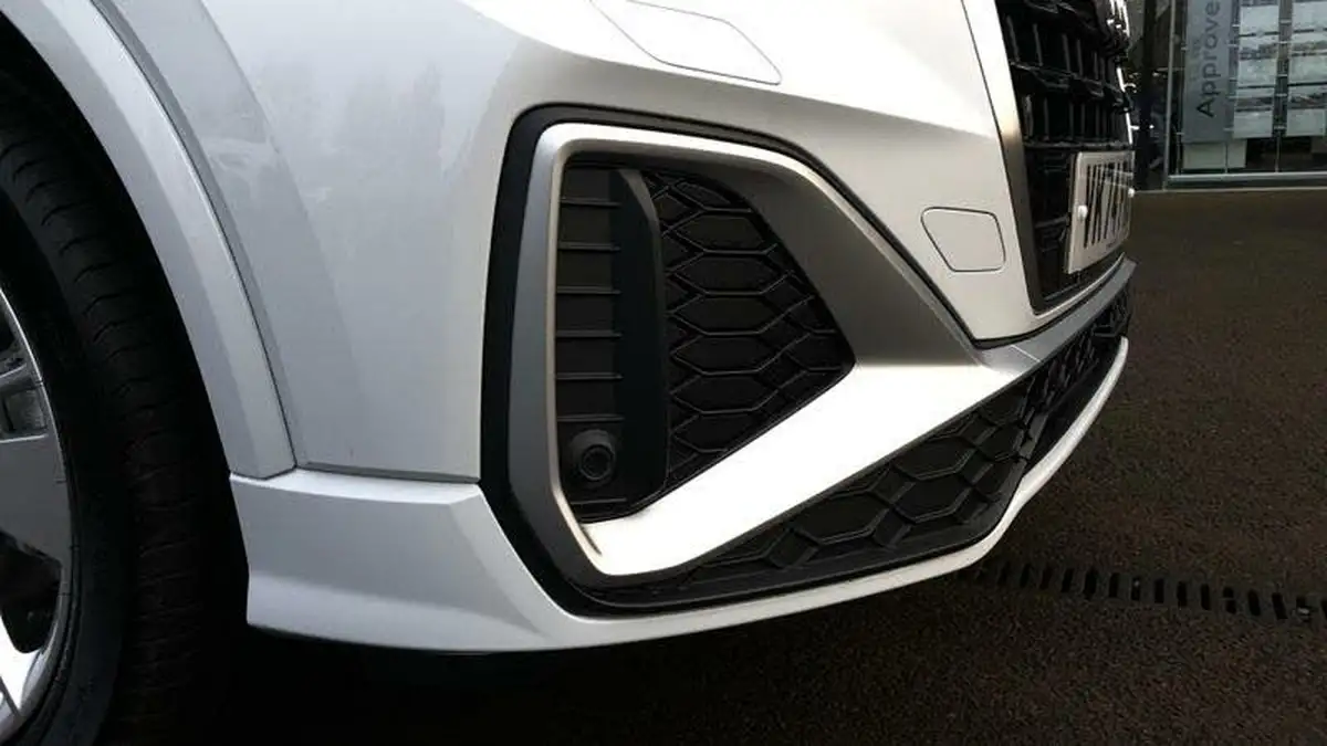 2024-audi-q2-15-35-tfsi-s-line-tronic-big-46
