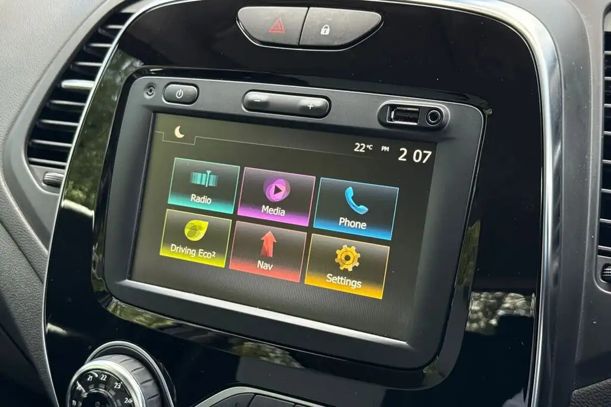 2019-renault-captur-13-tce-iconic-130bhp-ss-big-42