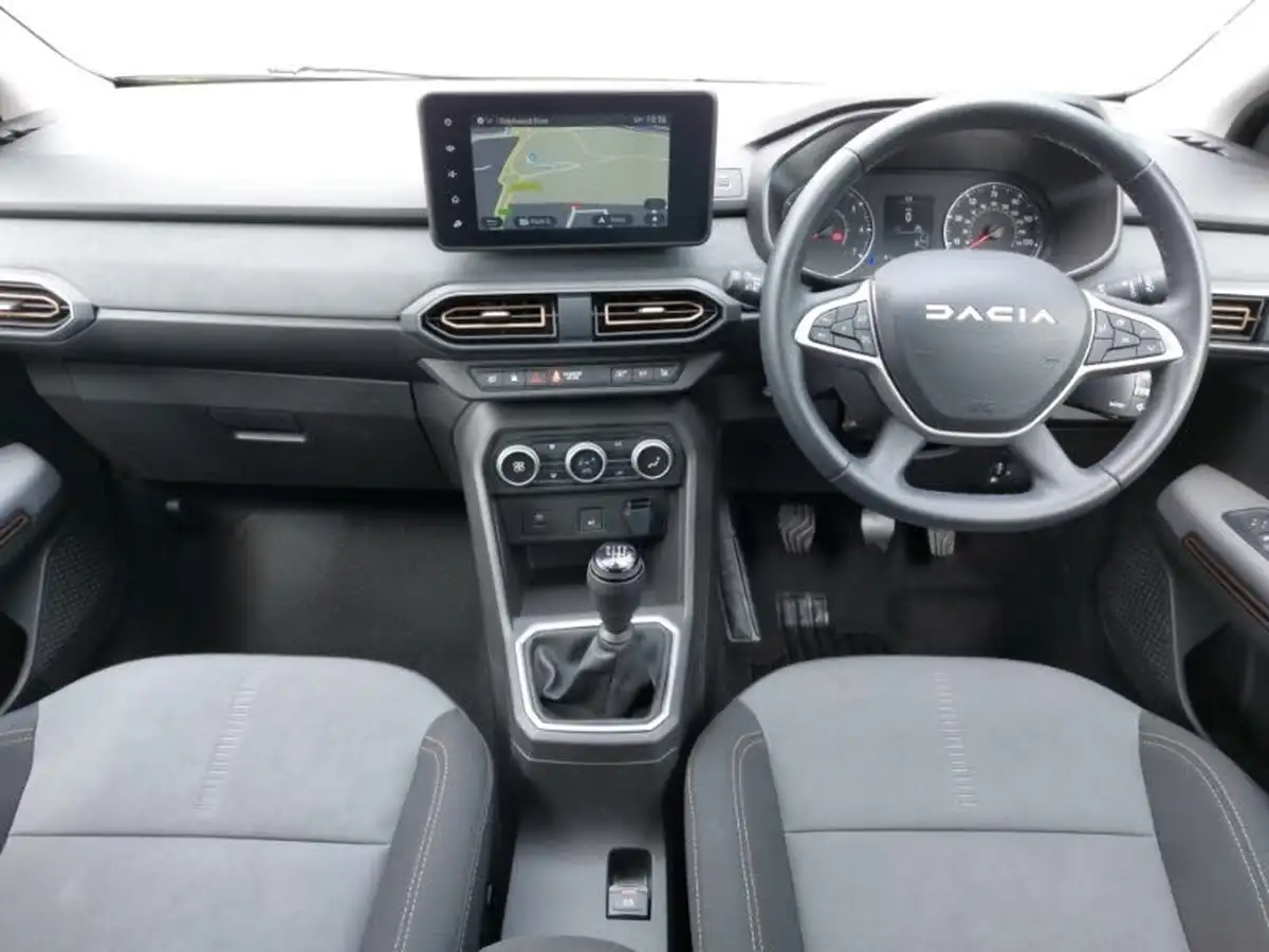 2024-dacia-sandero-stepway-10-tce-extreme-90bhp-big-2