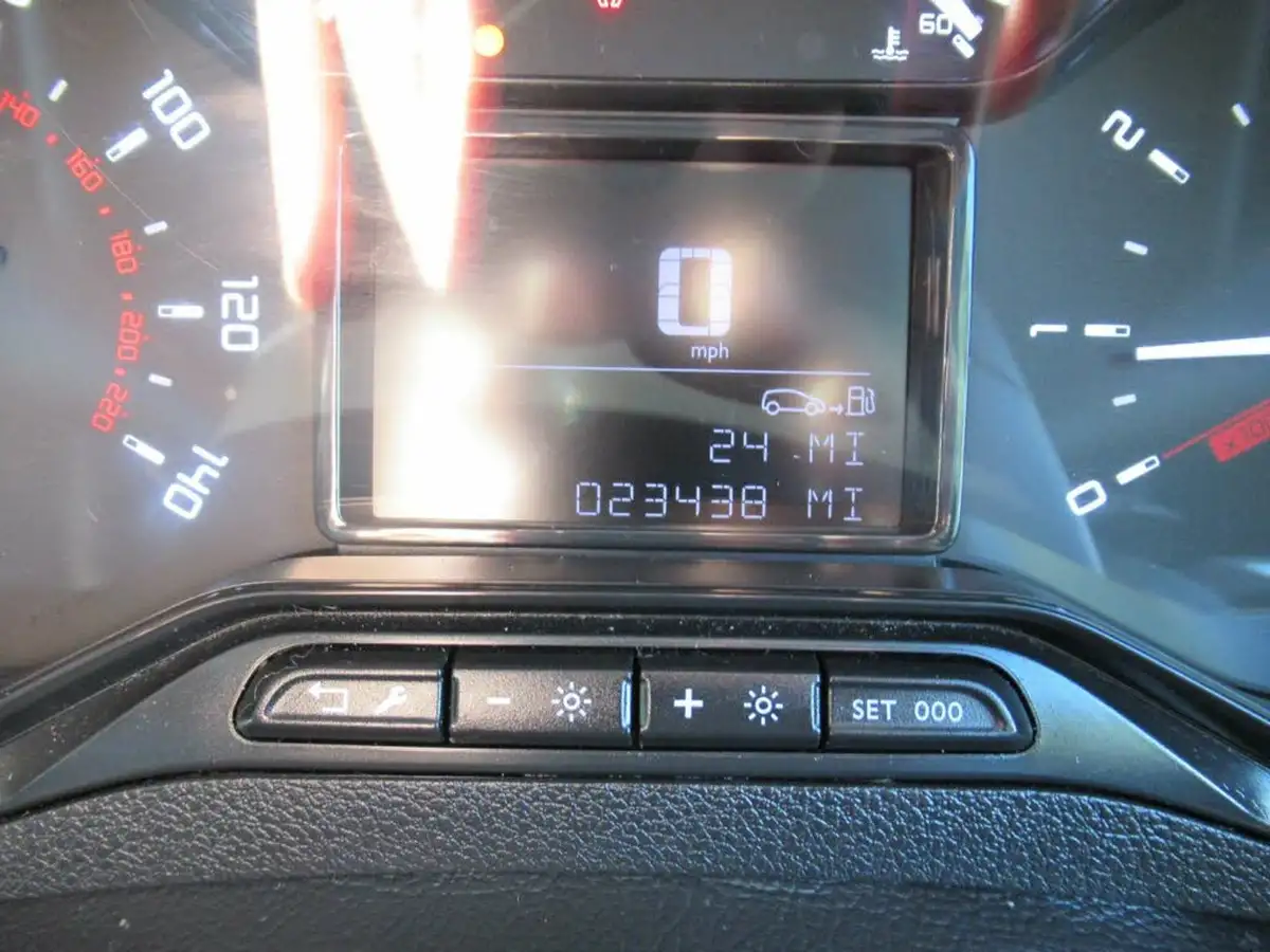 2021-toyota-proace-city-15d-active-75hpeu6dt-e-big-17