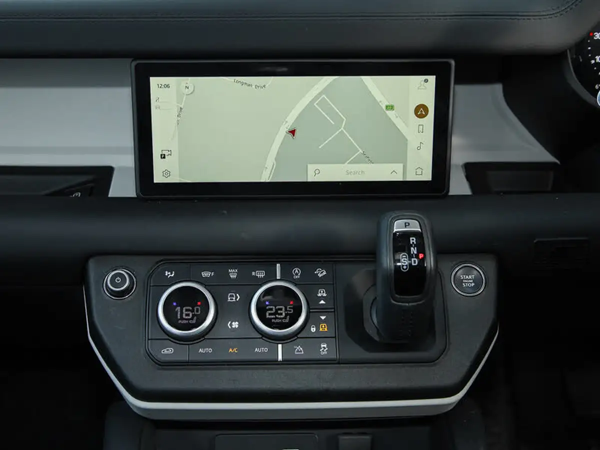 2024-land-rover-110-defender-30-d250-xs-edition-big-15