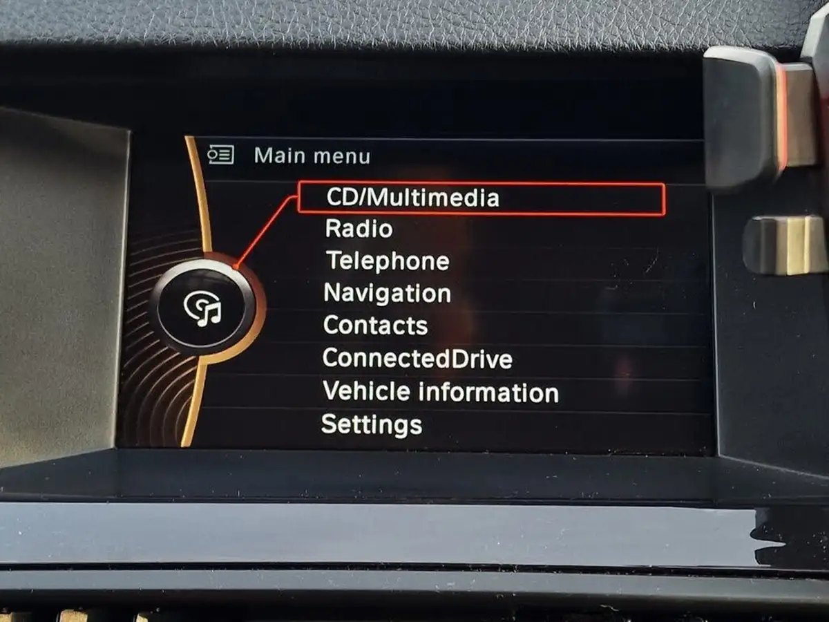 2013-bmw-5-series-20td-518d-se-saloon-4d-big-20