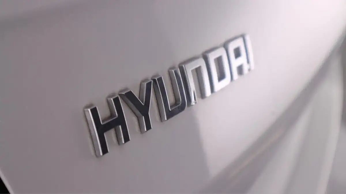 2020-hyundai-i10-10-se-connect-big-19