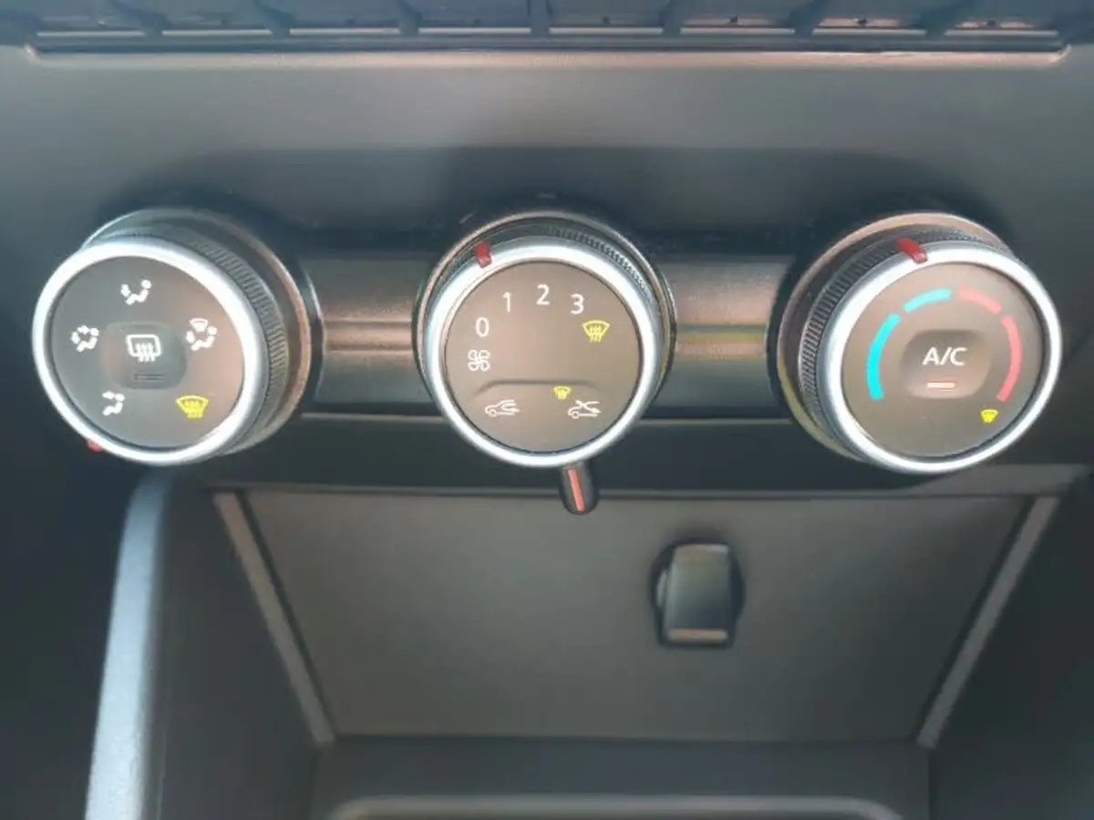 2021-dacia-duster-13-tce-comfort-130hpeu6d-4x2-window-van-1333cc-big-18