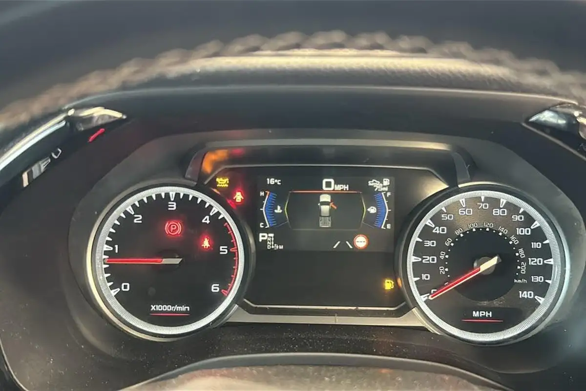 2021-isuzu-d-max-19td-v-cross-auto-big-16