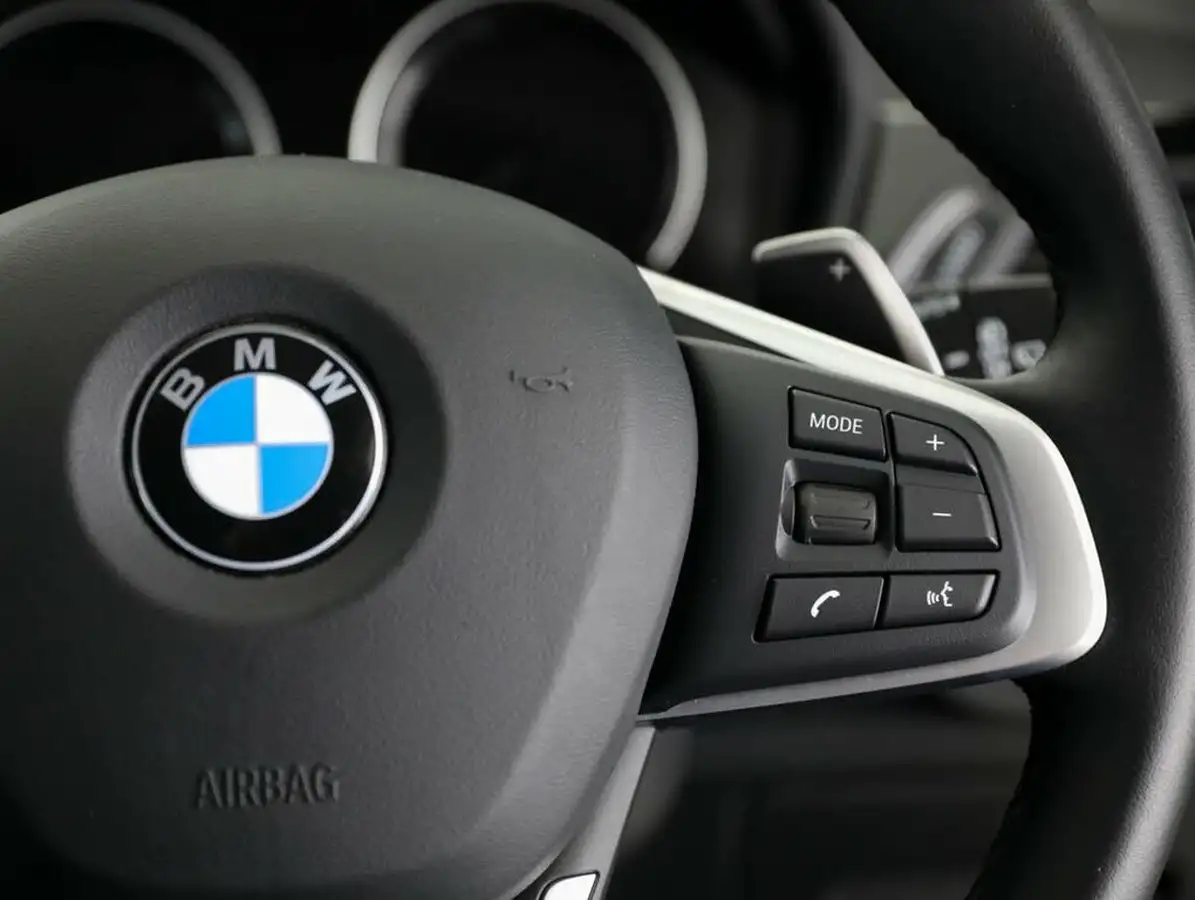 2021-bmw-x1-20-sdrive20i-sport-big-47