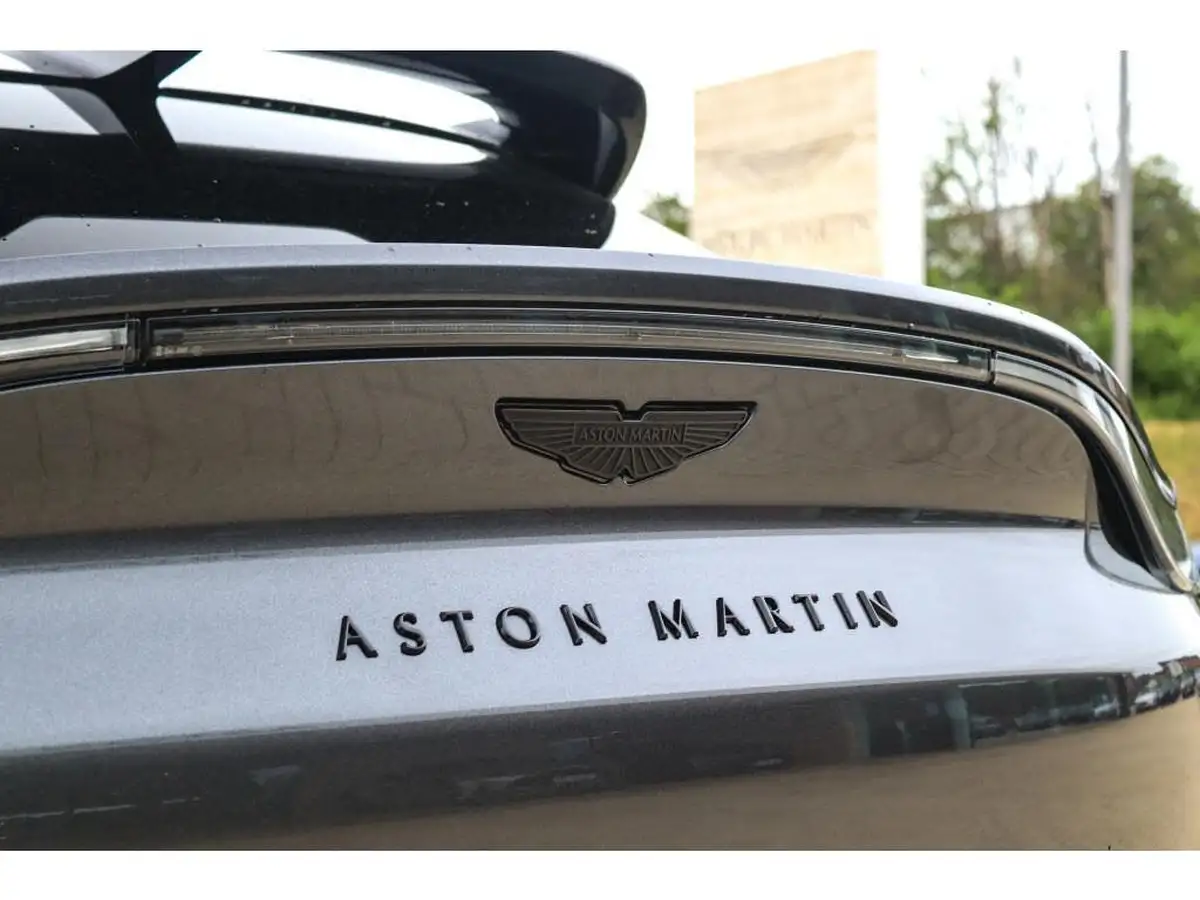 2024-aston-martin-dbx-40-v8-big-16