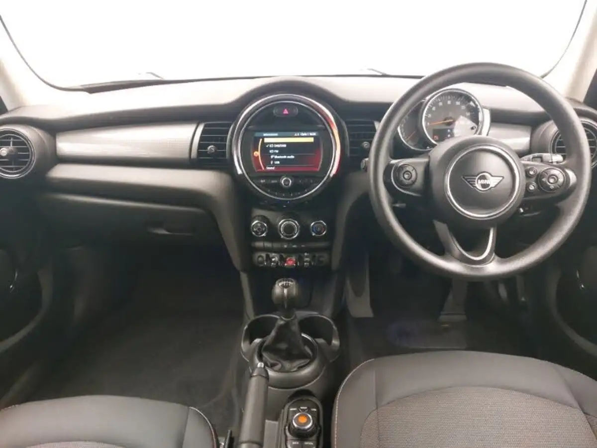 2019-mini-cooper-15-cooper-classic-hatchback-5d-big-2