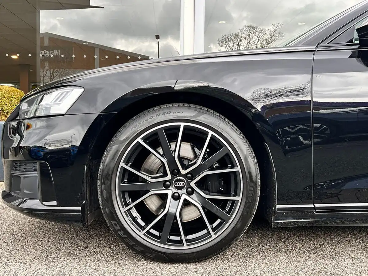 2021-audi-a8-30-55-tfsi-black-edition-big-3