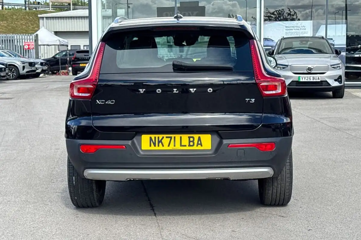 2021-volvo-xc40-15-t3-inscription-161bhp-auto-big-38