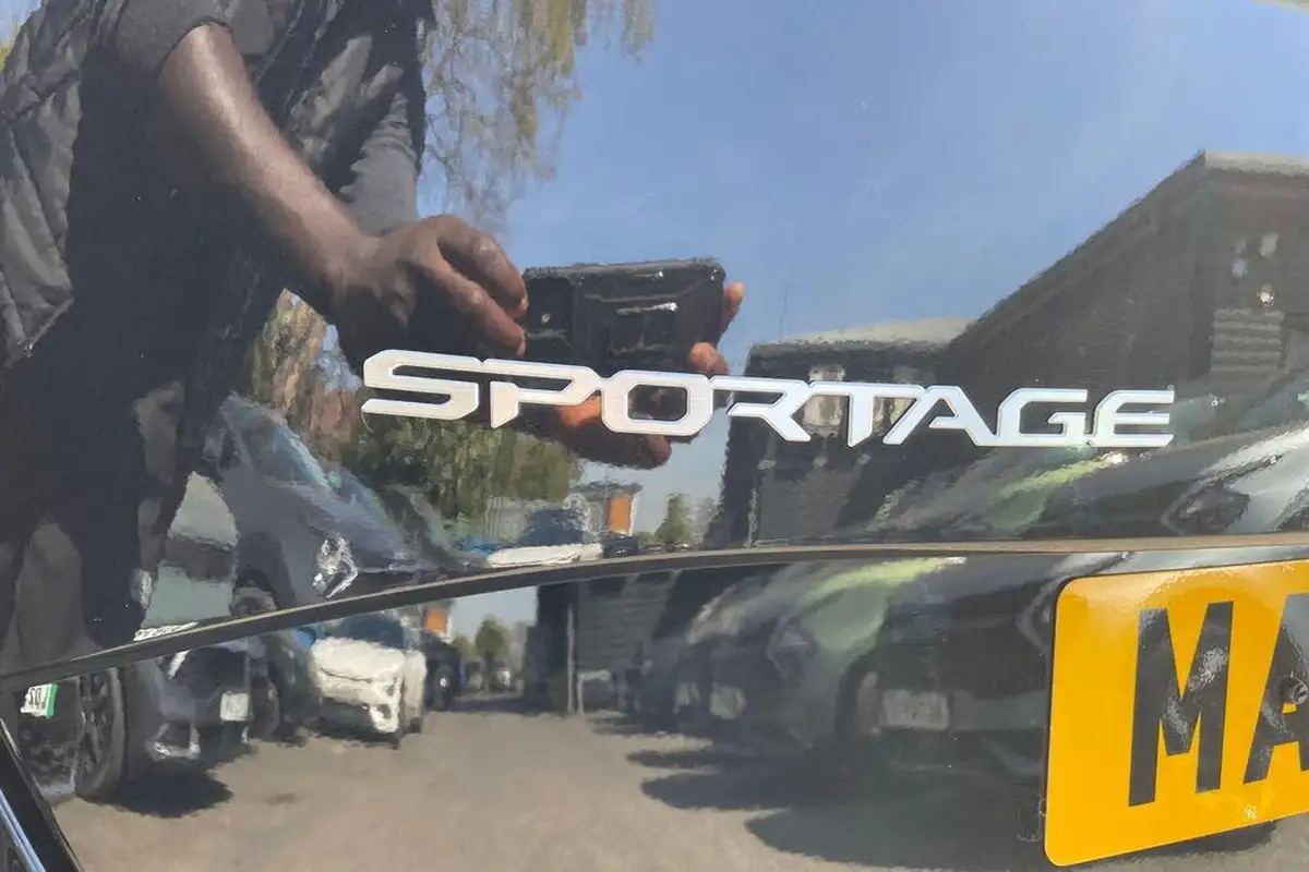 2024-kia-sportage-16-t-gdi-gt-line-s-207bhp-hev-auto-big-23