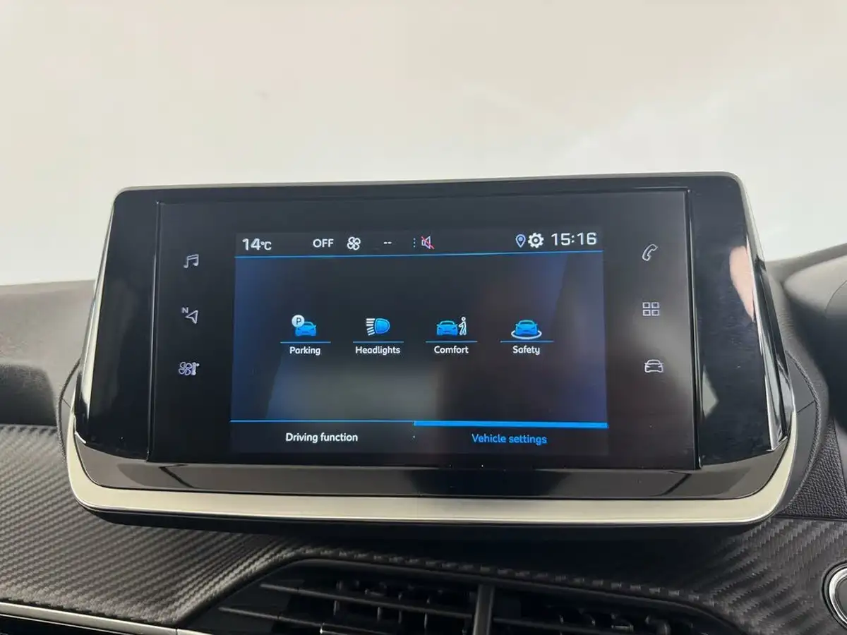 2023-peugeot-208-12-puretech-active-premium-100ps-eat8-big-31