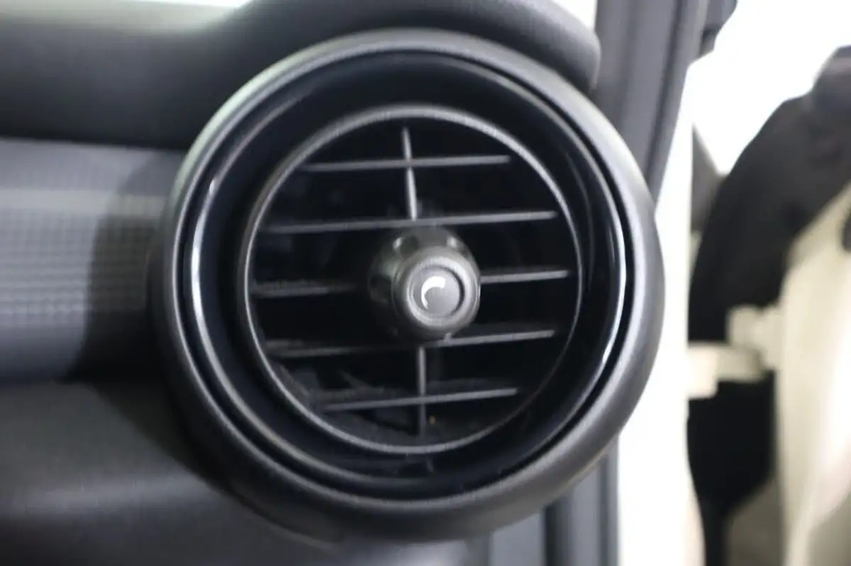 2016-mini-cooper-15-cooper-ss-hatchback-3d-big-32