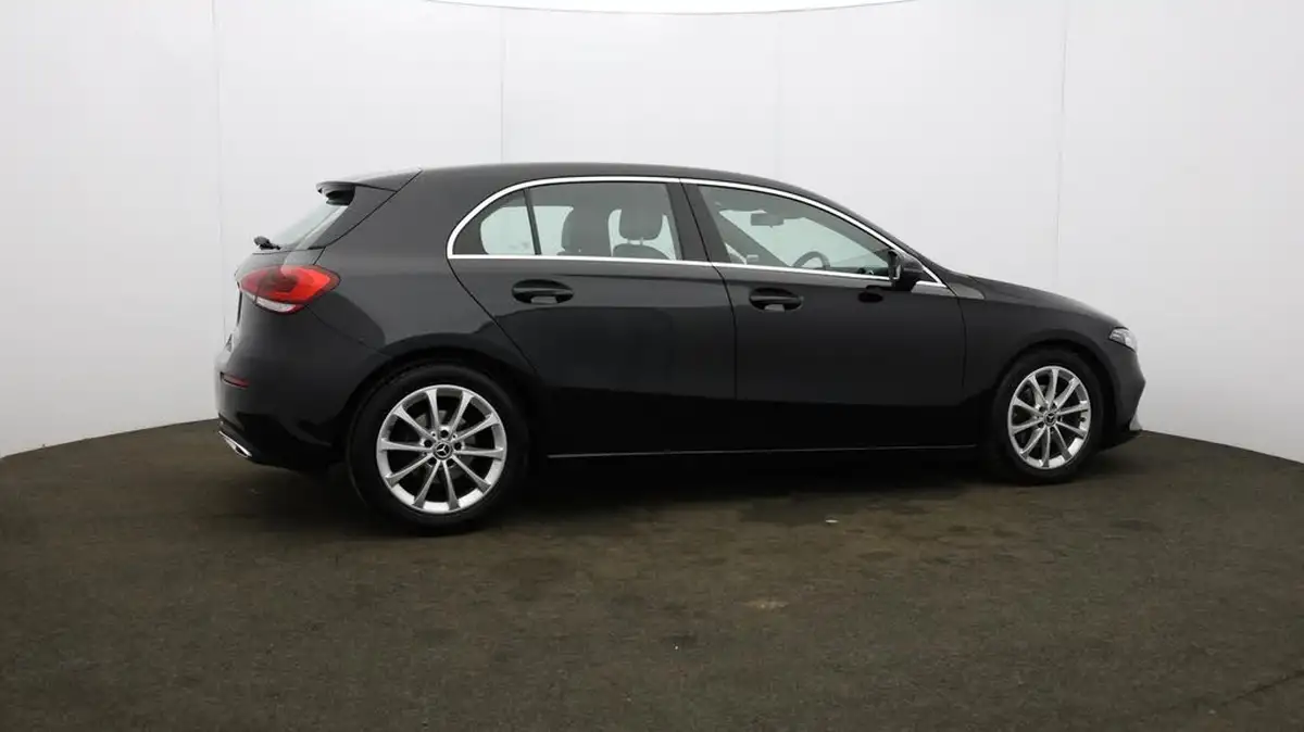 2018-mercedes-benz-a-class-15d-a180d-sport-116ps-ss-hatchback-5d-7g-dct-big-48