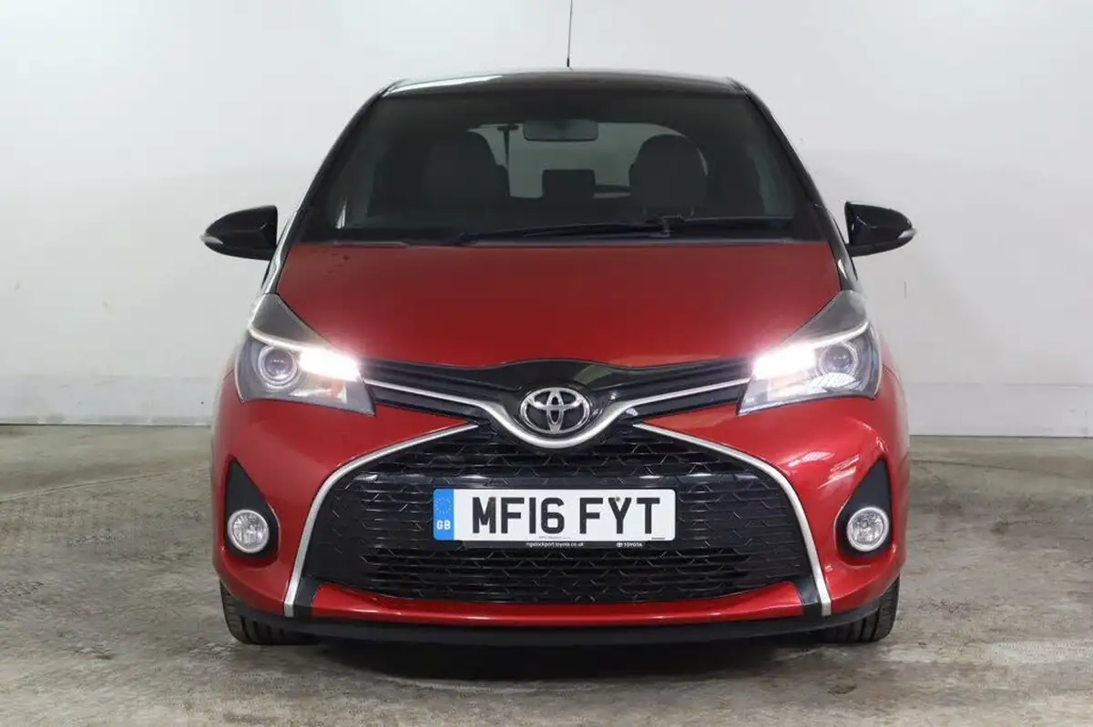 2016-toyota-yaris-133-design-big-1