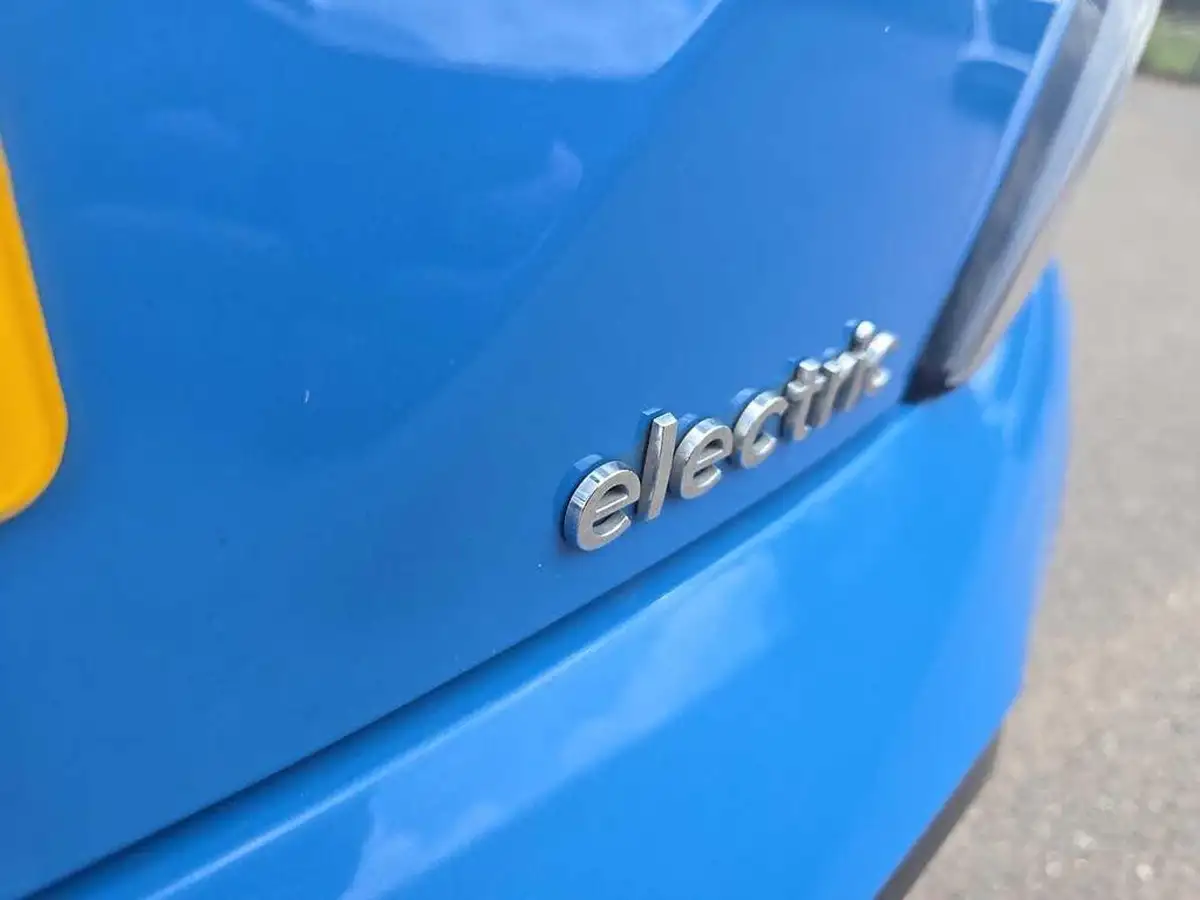 2022-hyundai-kona-e-se-connect-big-14