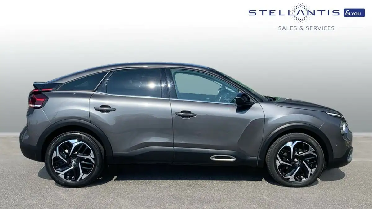 2022-citroen-c4-12-puretech-shine-plus-130ps-big-1