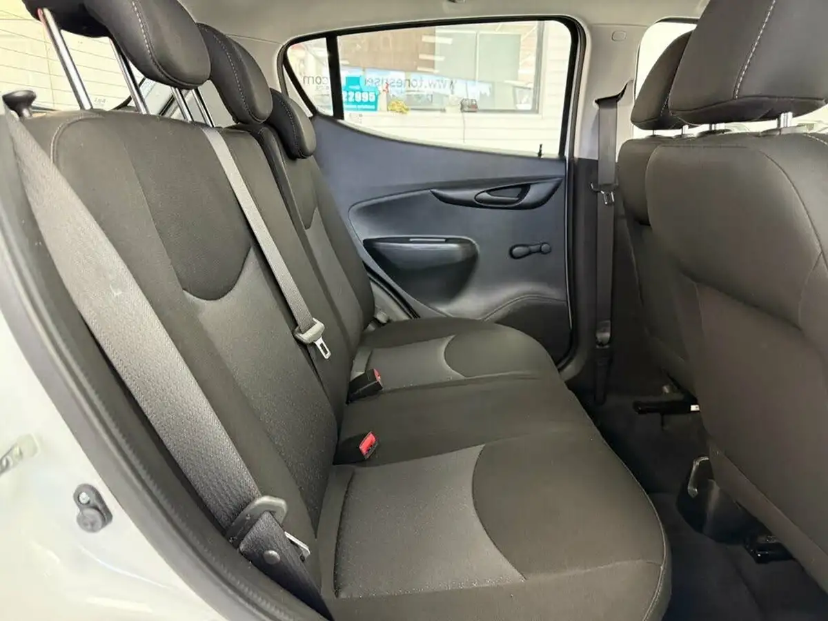 2018-vauxhall-viva-big-5