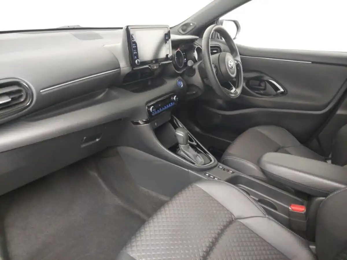2022-toyota-yaris-15-vvt-i-dynamic-big-4