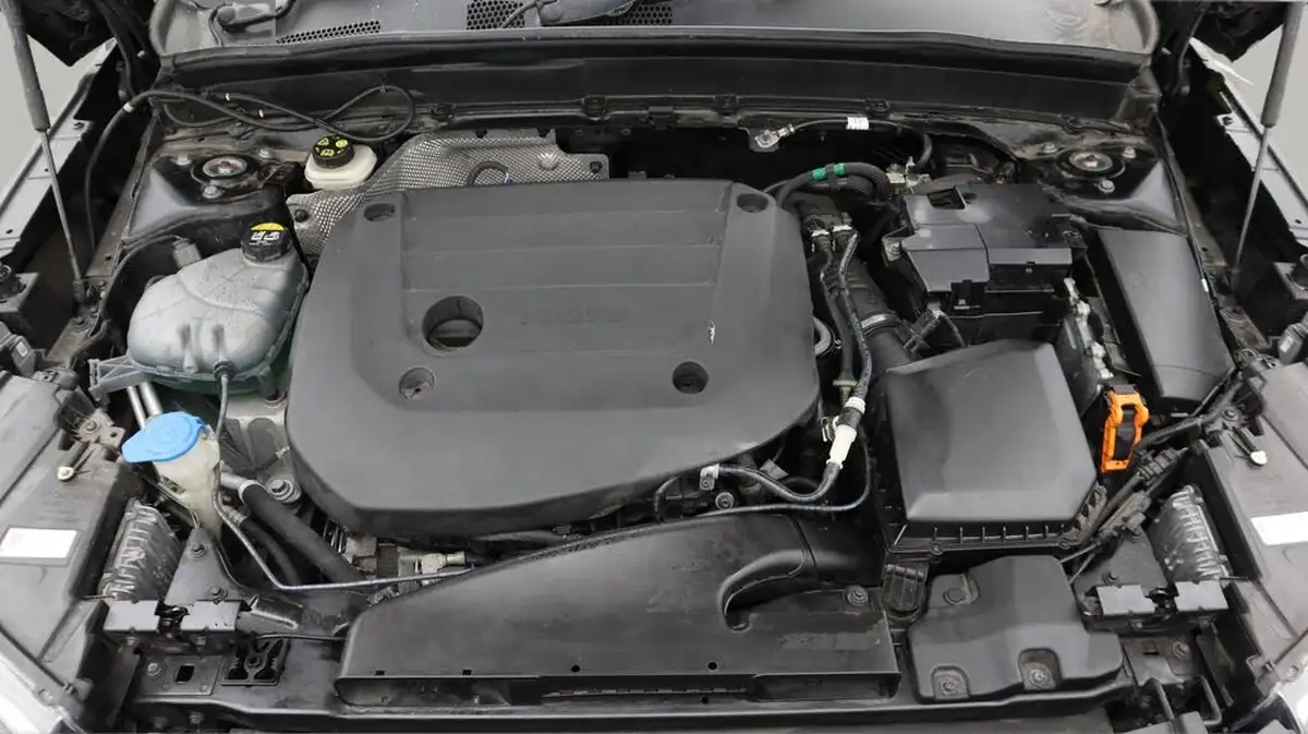 2022-volvo-xc40-20-b4-r-design-big-19