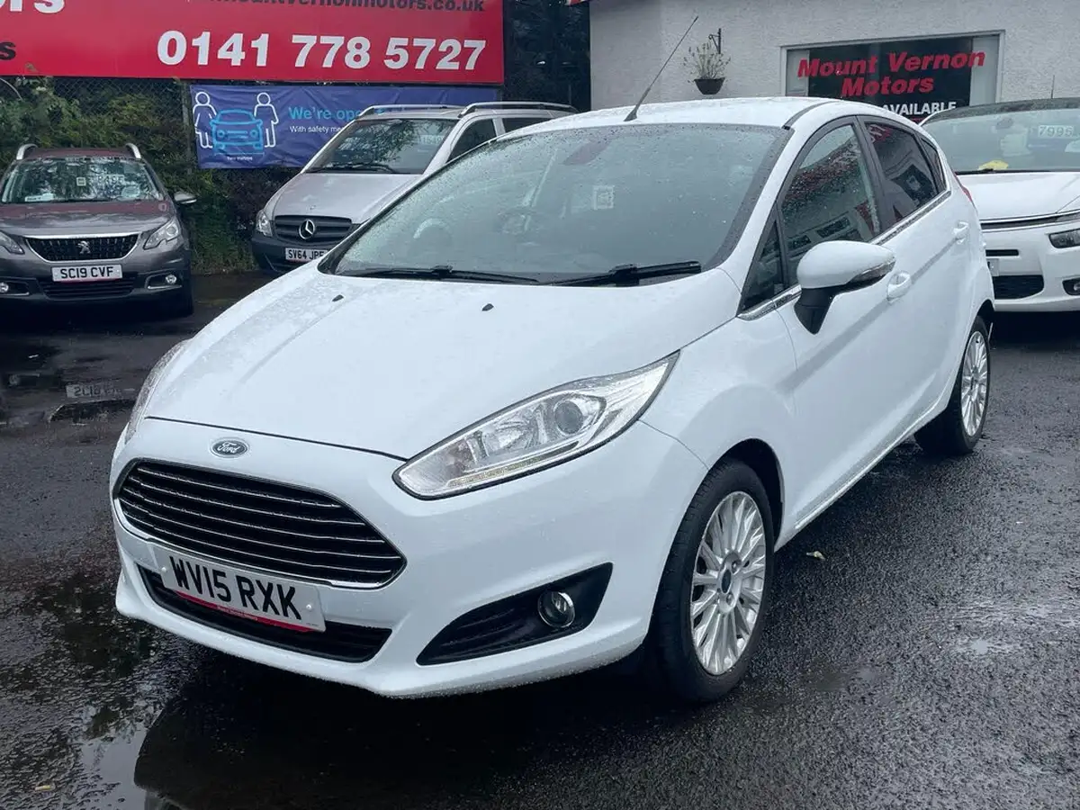 2015-ford-fiesta-10-titanium-100ps-e6-ecoboost-ss-5d-big-6