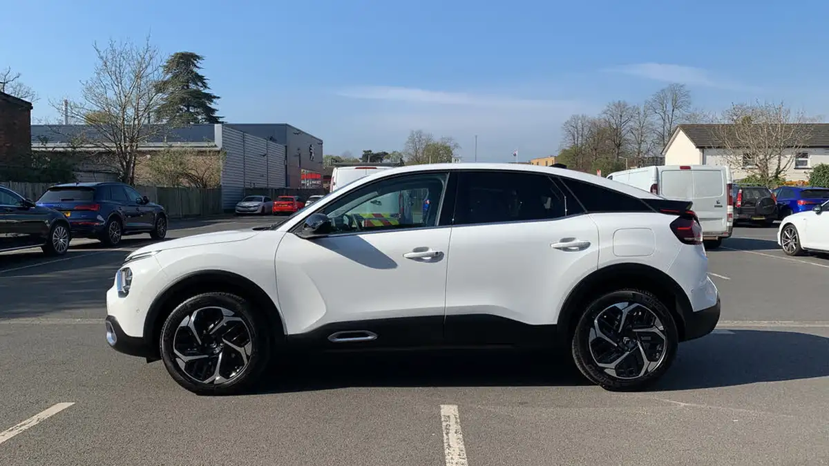 2024-citroen-c4-12-puretech-max-130ps-ss-big-6