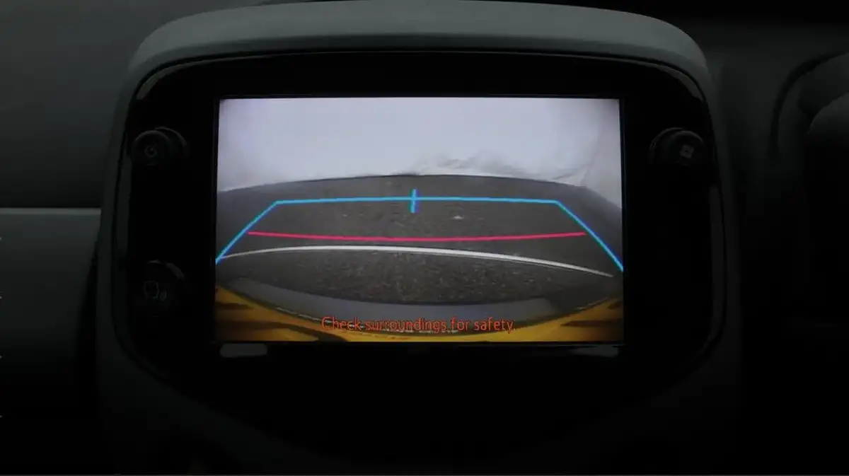 2020-toyota-aygo-10-vvt-i-x-play-tss-big-25