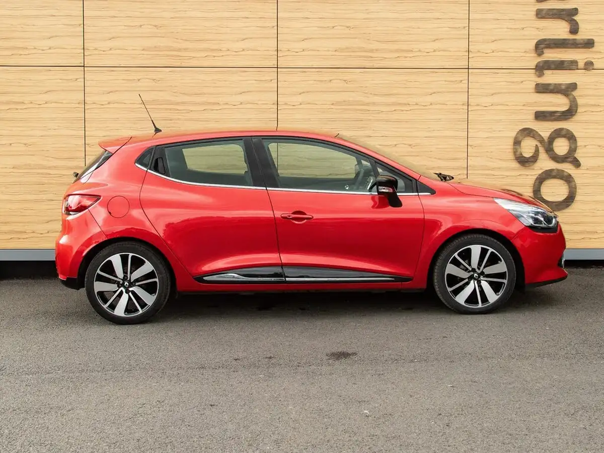 2016-renault-clio-09-tce-dynamique-s-nav-big-11