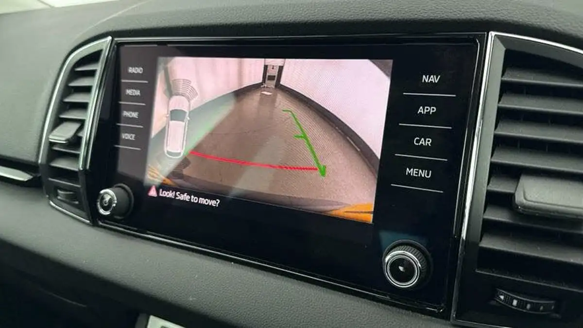 2019-skoda-karoq-15-tsi-se-l-dsg-big-15