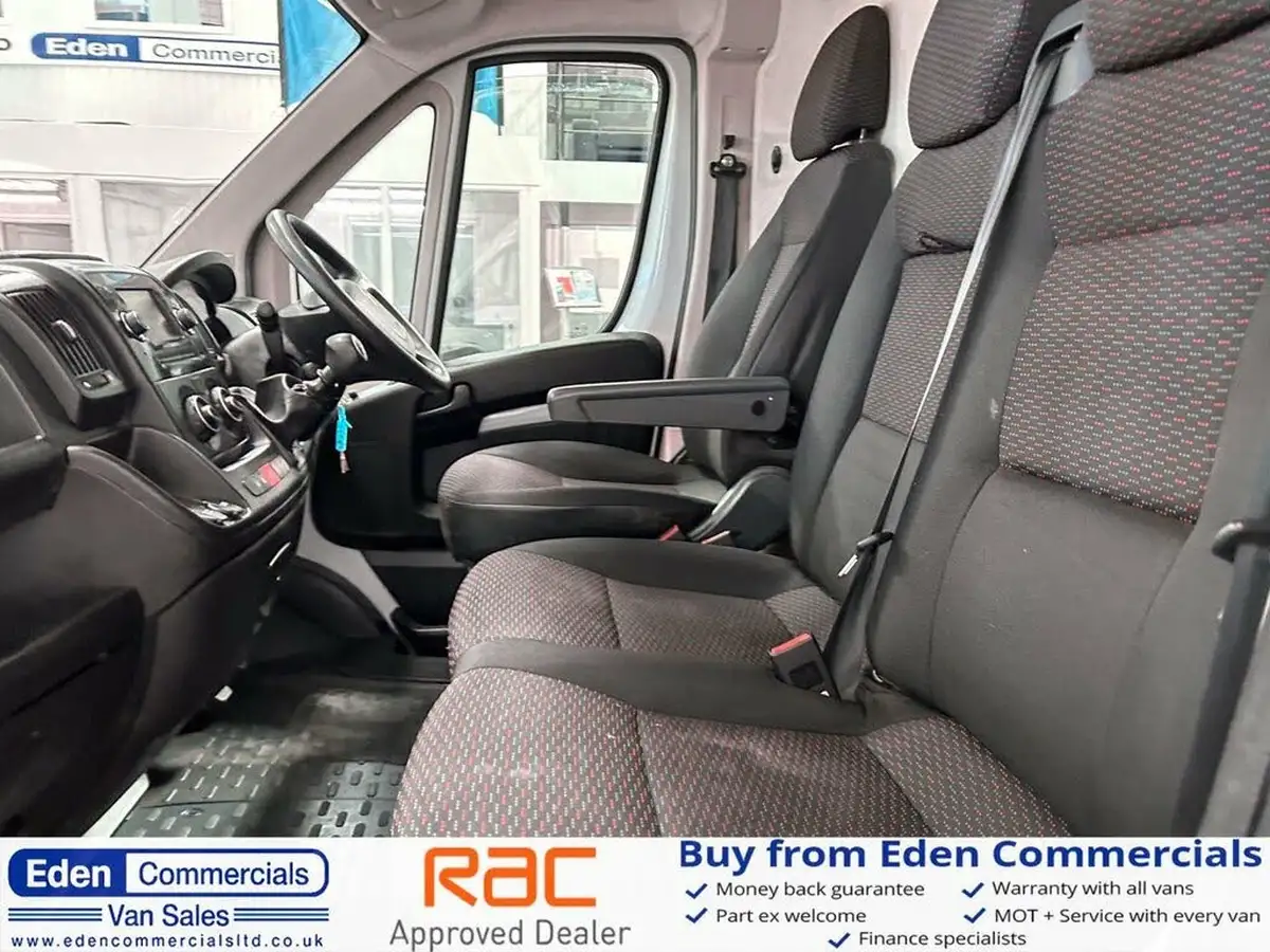 2022-citroen-relay-22bluehdi-35-l3h2-enterprise-panel-big-7