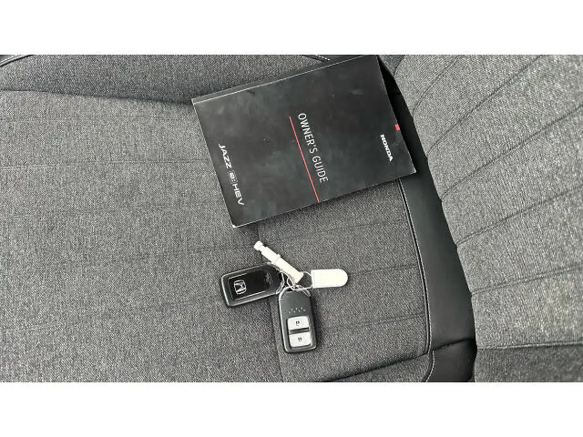 2021-honda-jazz-15-i-mmd-sr-107ps-big-18