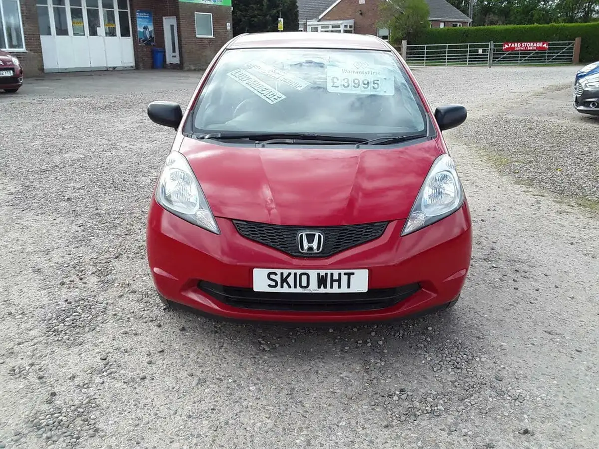 2010-honda-jazz-12-s-big-1