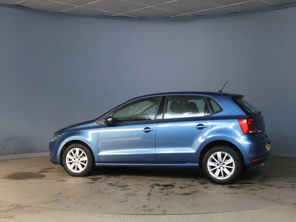 2015-volkswagen-polo-12-tsi-se-5d-dsg-big-3
