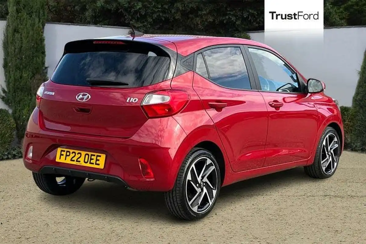 2022-hyundai-i10-12-premium-auto-big-3