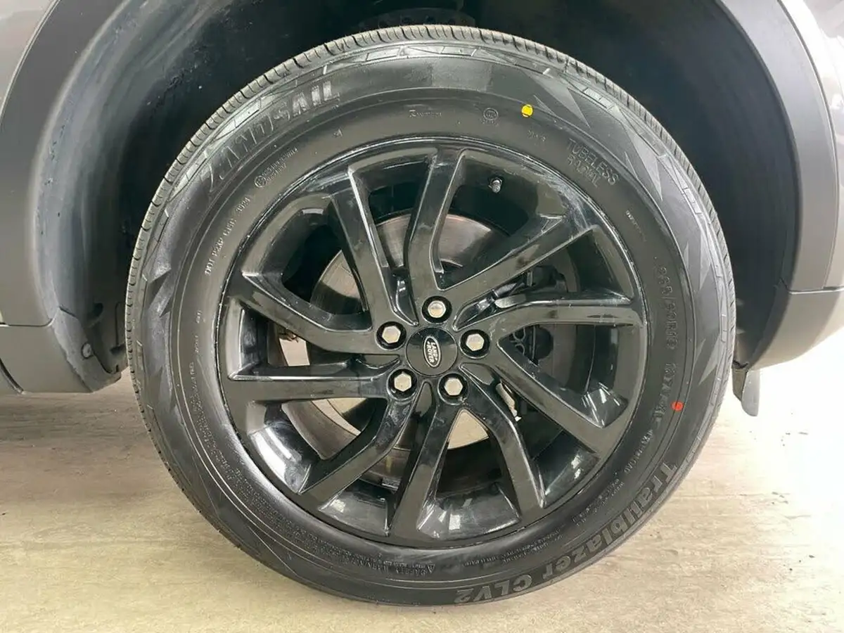 2018-land-rover-discovery-sport-20td4-se-182ps-big-17