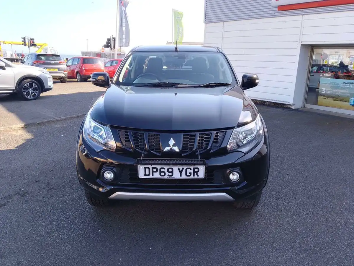 2019-mitsubishi-l200-24di-d-challenger-auto-big-1