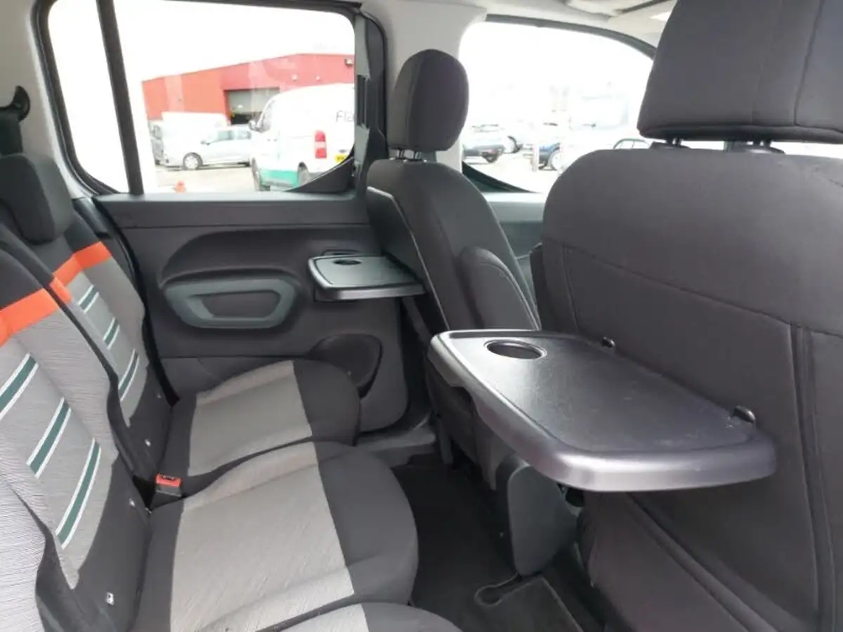 2023-citroen-berlingo-e-flair-xtr-xl-size-big-14