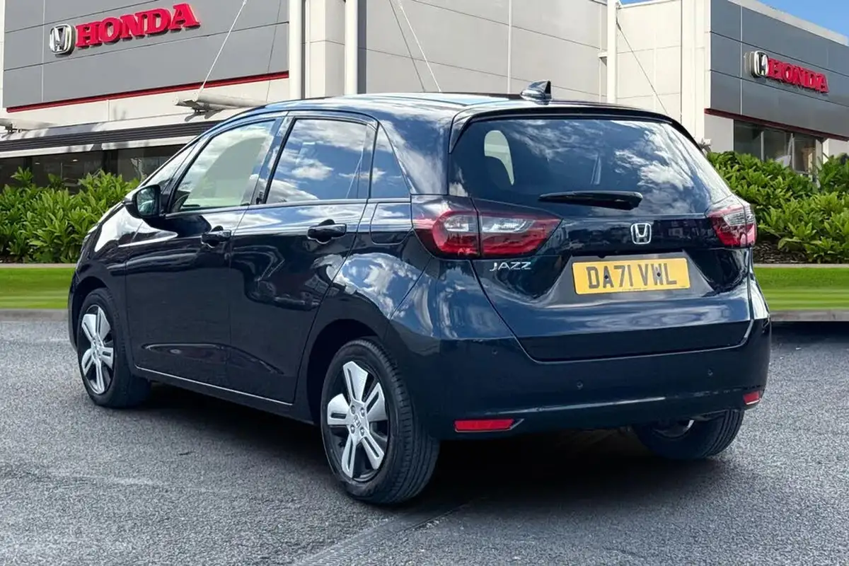 2022-honda-jazz-15-i-mmd-ex-107ps-big-1